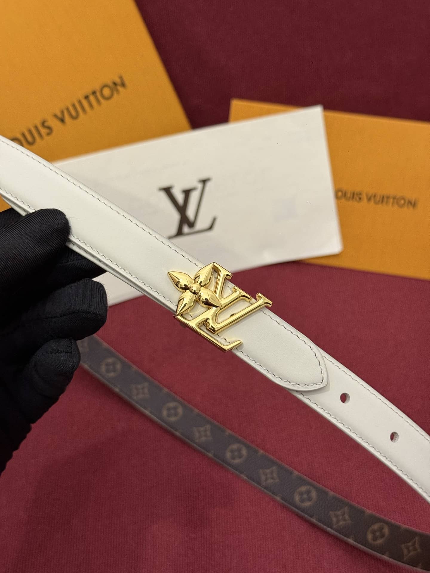 LV Belt-011